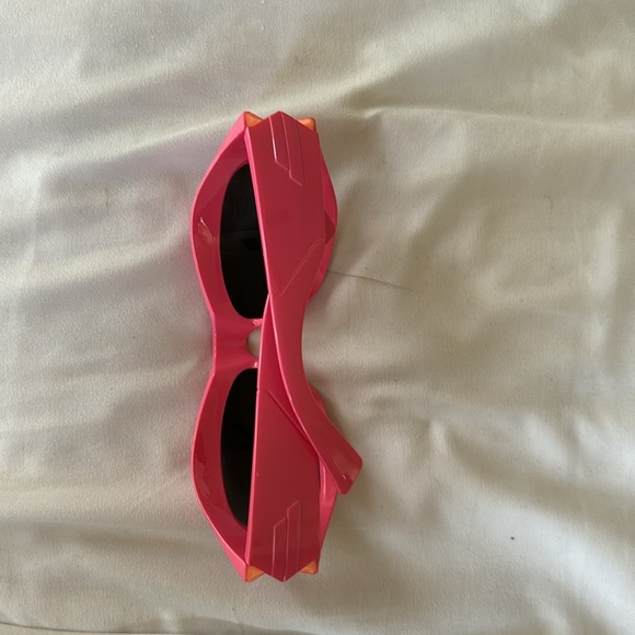 Pink sunglasses - Picture 3 of 4